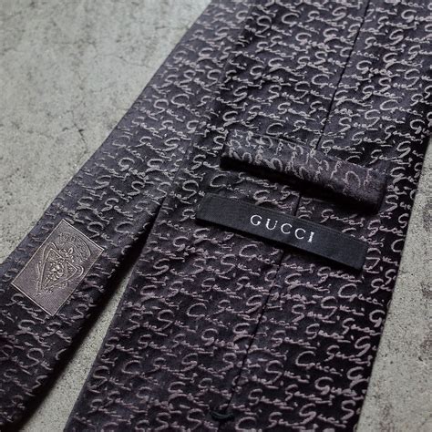 gucci seta silk green tie cursive logo|Gucci silk ties.